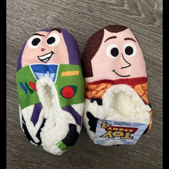 Toy Story Fuzzy Babba Slipper Socks Slip Resistance Shoe Size 4.5-7.5 Kids 2T-3T - Picture 1 of 5